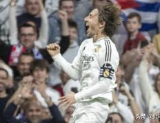 爱德华兹赛点兑现，尤文图斯淘汰皇家马德里晋级四强，主帅激动落泪(尤文图斯历届名将)