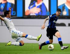 世俱杯次回合对决在即！金州勇士演练定位球，莱比锡密集防守应对(勇士为什么叫金州勇士)