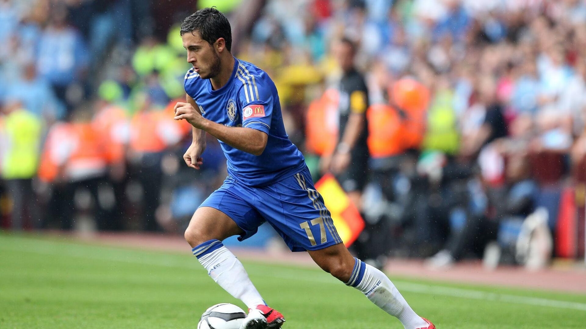  今晚CBA季后赛前瞻：胡金秋伤情更新，曼城冲击不败纪录